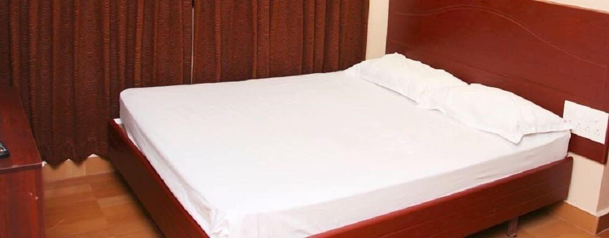 Hotel Boopathi Madurai Exteriör bild