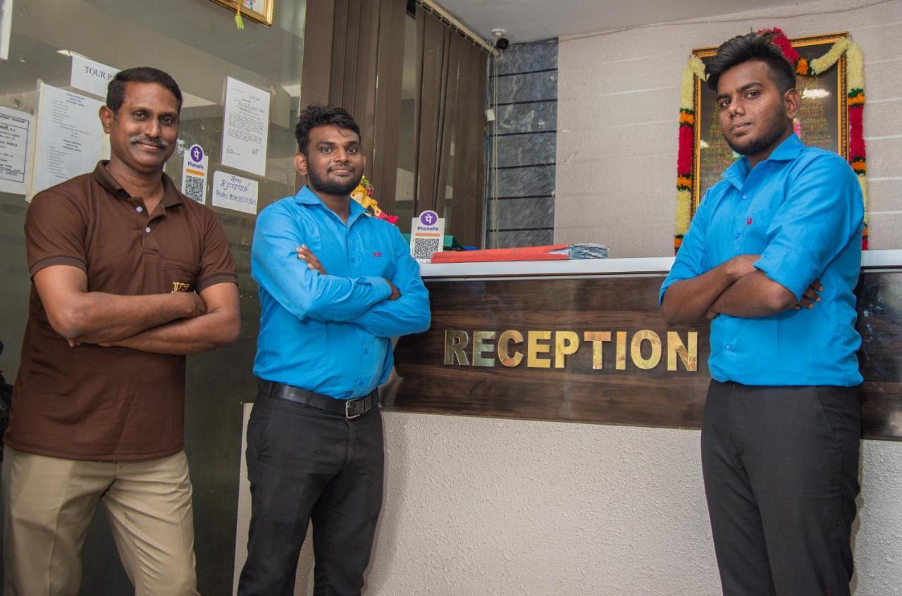 Hotel Boopathi Madurai Exteriör bild